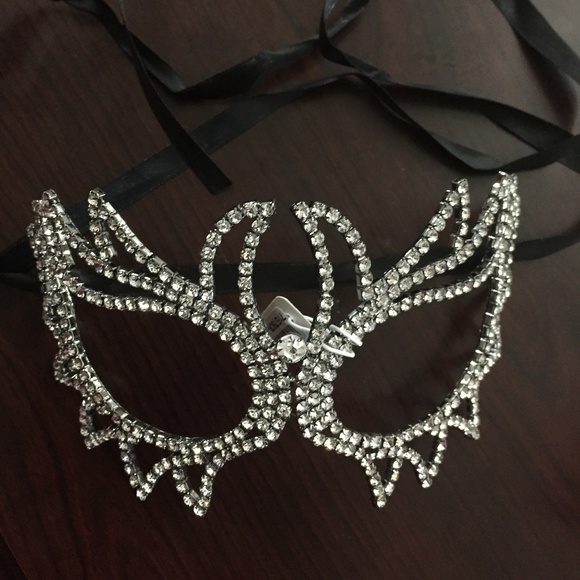 Crystal Rhinestone Royal Venetian Cat Eye … - Picture 3 of 4